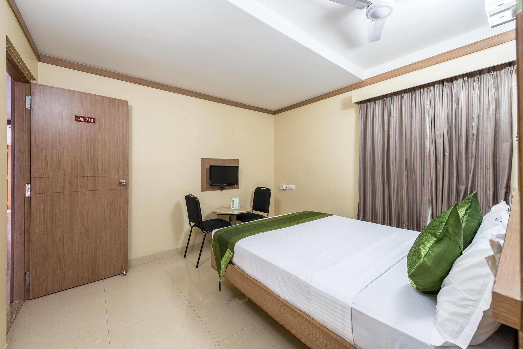 Hotel Treebo Ess Grande Coimbatore Zewnętrze zdjęcie