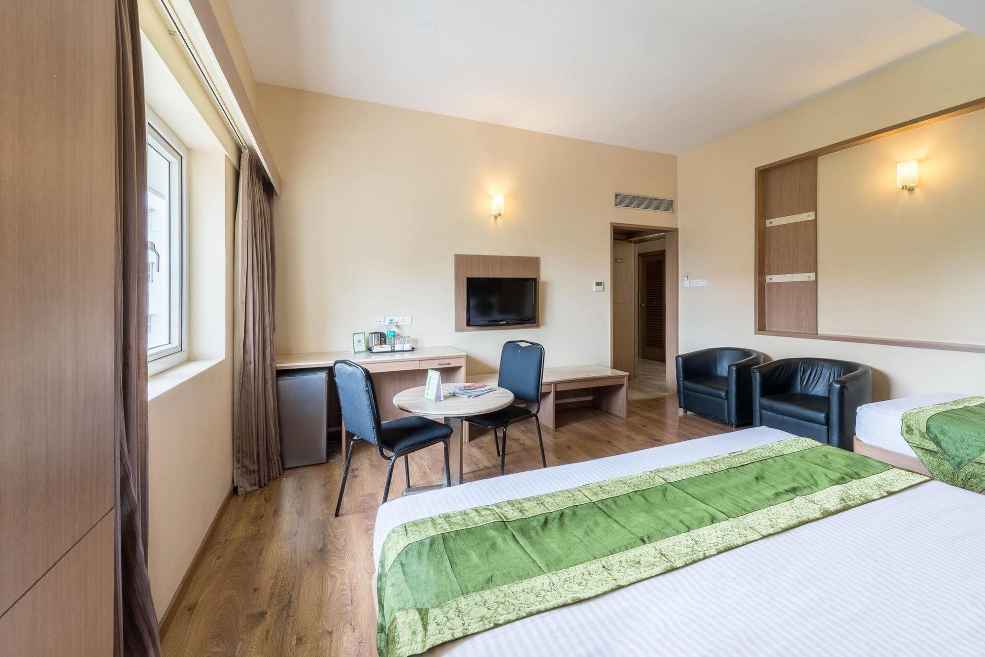 Hotel Treebo Ess Grande Coimbatore Zewnętrze zdjęcie