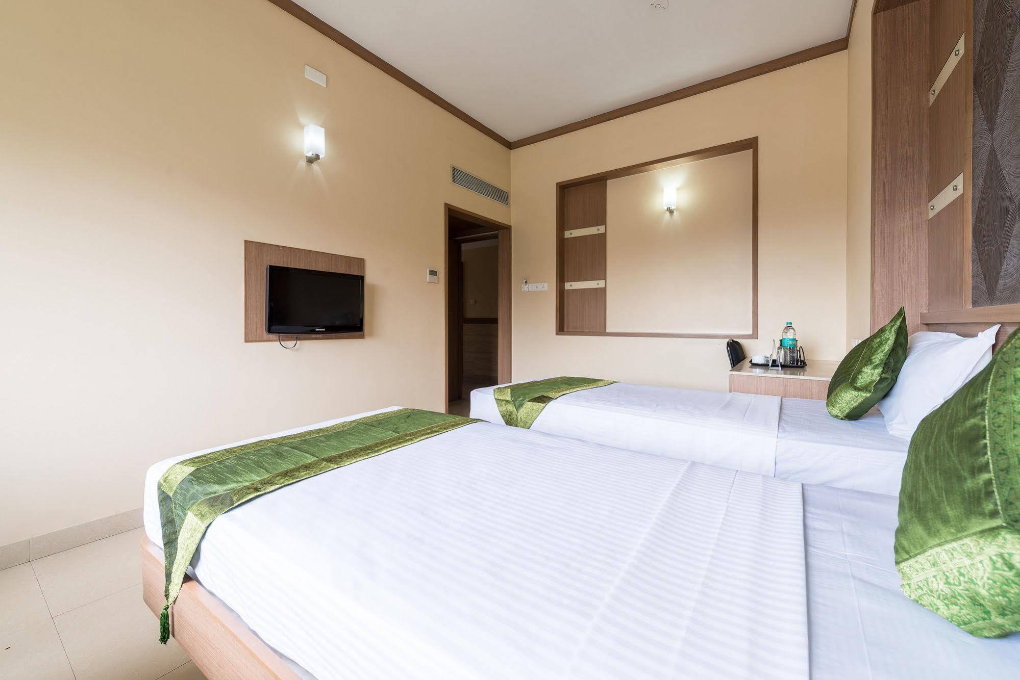Hotel Treebo Ess Grande Coimbatore Zewnętrze zdjęcie